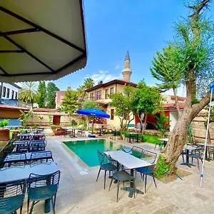 Old Town Famous Aparts Апартаменты Анталья