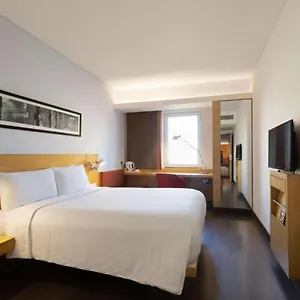 Olive Near Delhi Airport 4* New Delhi